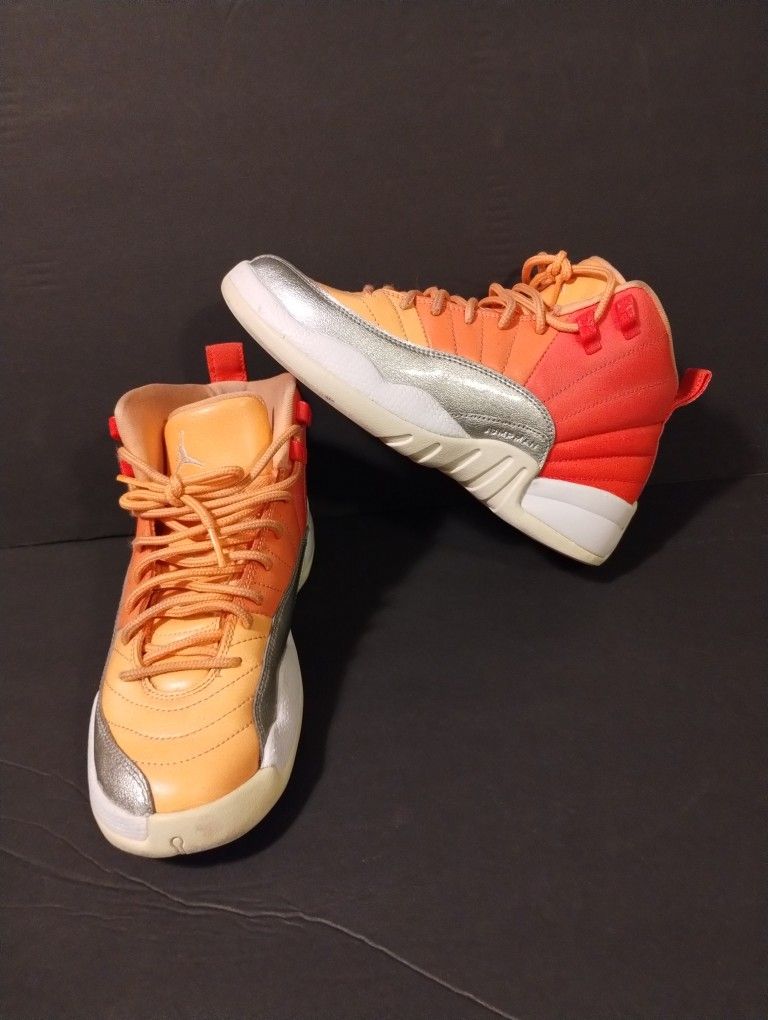 Size 5.5y - Nike Air Jordan Retro 12 GS Sunrise 510815 601.