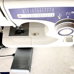 Brother XL2600I Sew Advance Sew Affordable 25-Stitch Free-Arm Sewing Machine W/ Foot Pedal, Manual 