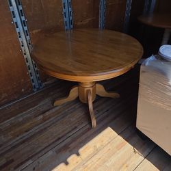 Round Table 3.5 Ft Wide