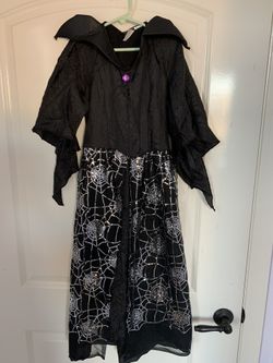 Maleficent/witch halloween costume sz 7-8 yr