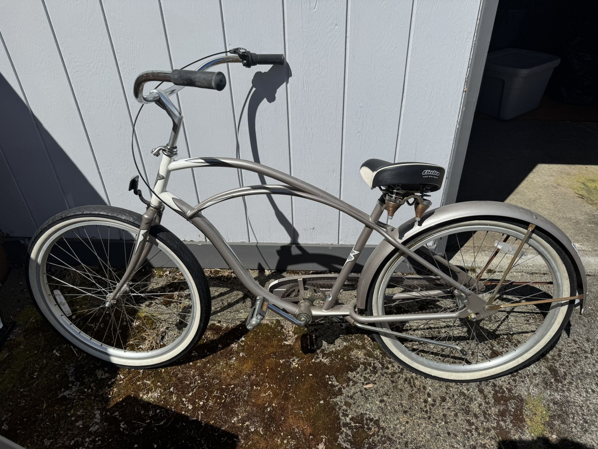 Electra 3-Speed Beach Cruiser Bike
