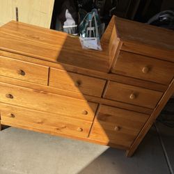 Baby Furniture Dresser Hutch With Changing Table