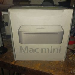 Mac Mini Computer W/router