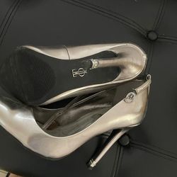 Jennifer Lopez heels