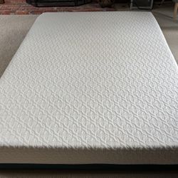 Zinus Full Size Memory Foam Mattress FREE