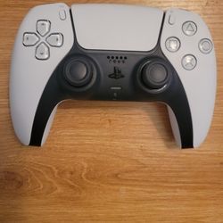 PS5 White Dualsense Controller