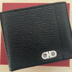 Salvatore Ferragamo Logo Plaque Bi-fold Wallet