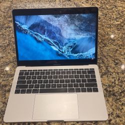 2017 MacBook Pro like new
