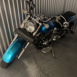 2004 Yamaha Vstar  Teal/Black