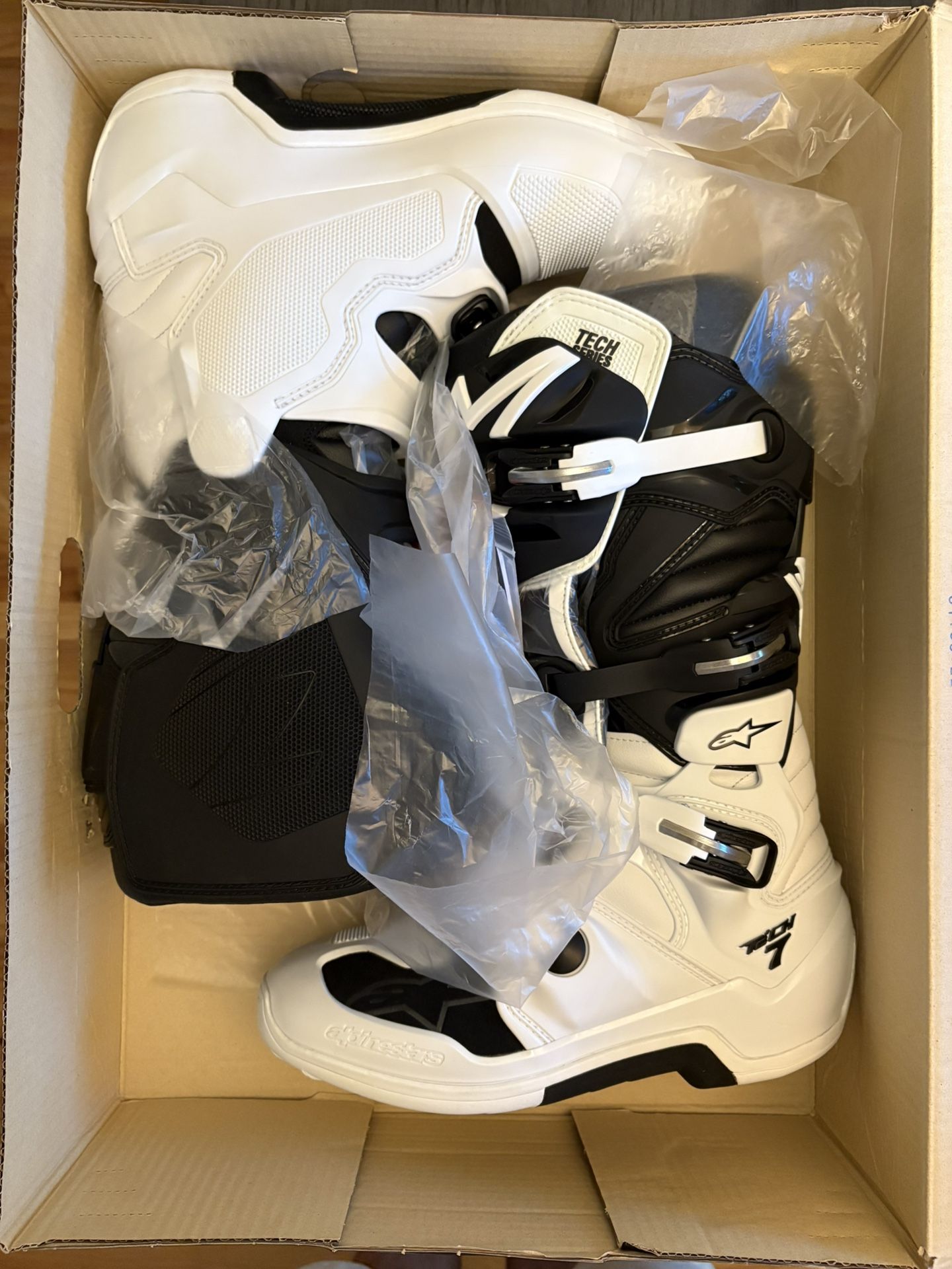 Alpinestars Tech 7 Brand New 