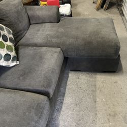 Very Nice Medium sectional Dayton Tx 77535