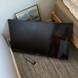 Samsung Tv (40 Inches) 