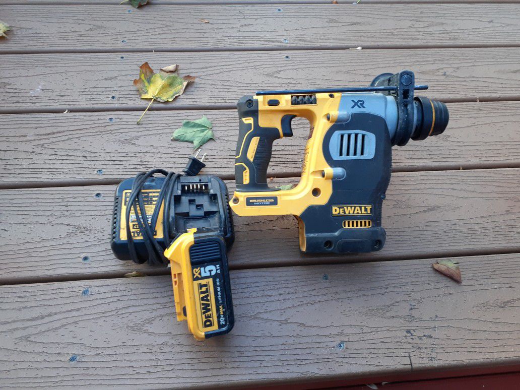 Dewalt drill hammer battery and charger pick up only