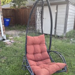Swinging Patio Chairs 