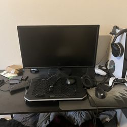 Desk With Fabric Pocket