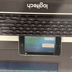 Logitech K780 Multi-Device Wireless Keyboard for Computer, Phone and Tablet (3 Available)