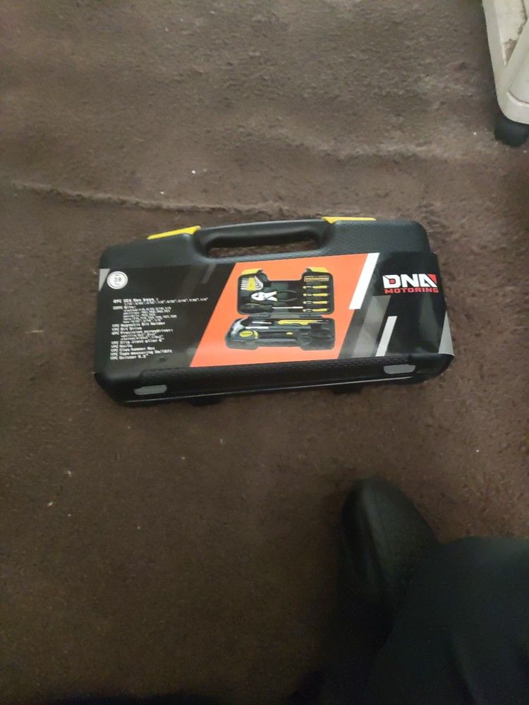 39 Piece Tool Kit For All Purpose Work