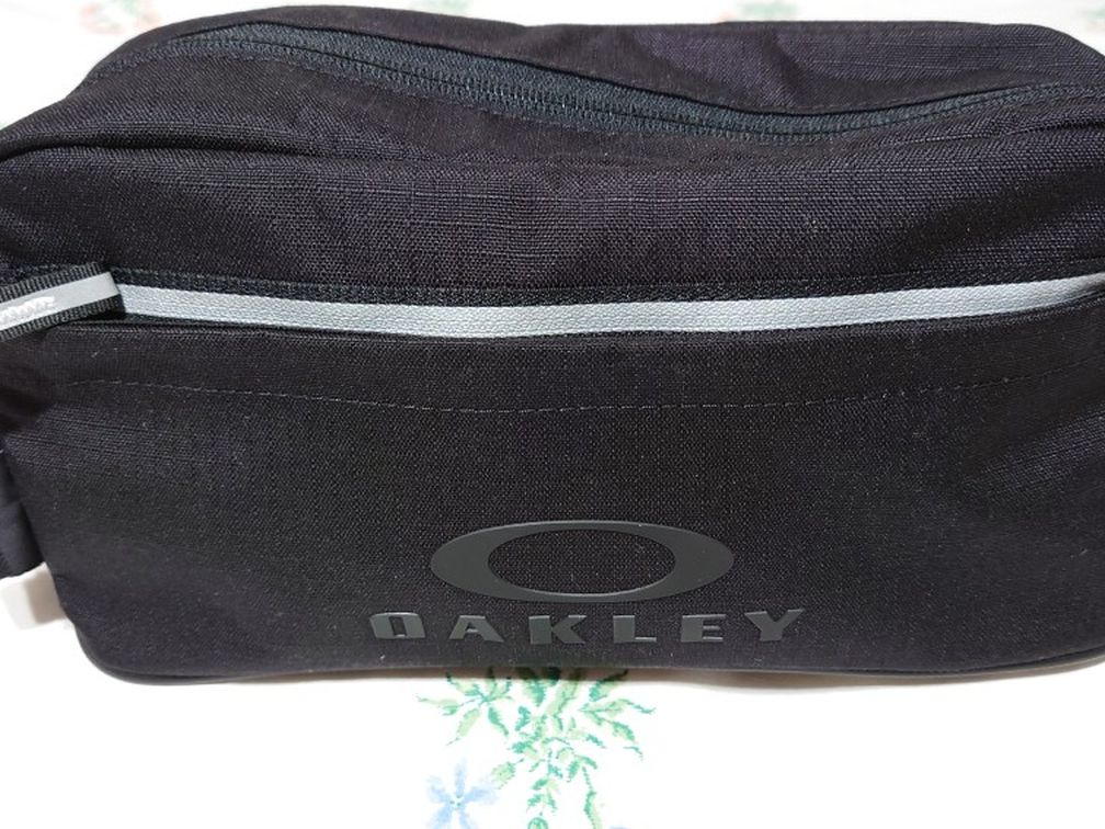 Oakley Toiletry (Wash) bag