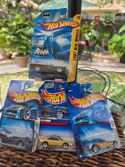 Hot Wheels Die-Cast Cars Lot of 4