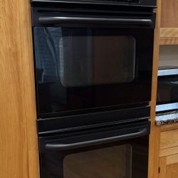 Double Wall Oven - Free