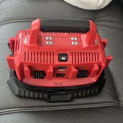 Milwaukee M18 Six-Pack Charger