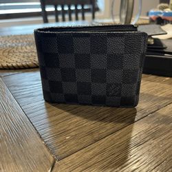 Louis Vuitton Mens Damier Wallet 