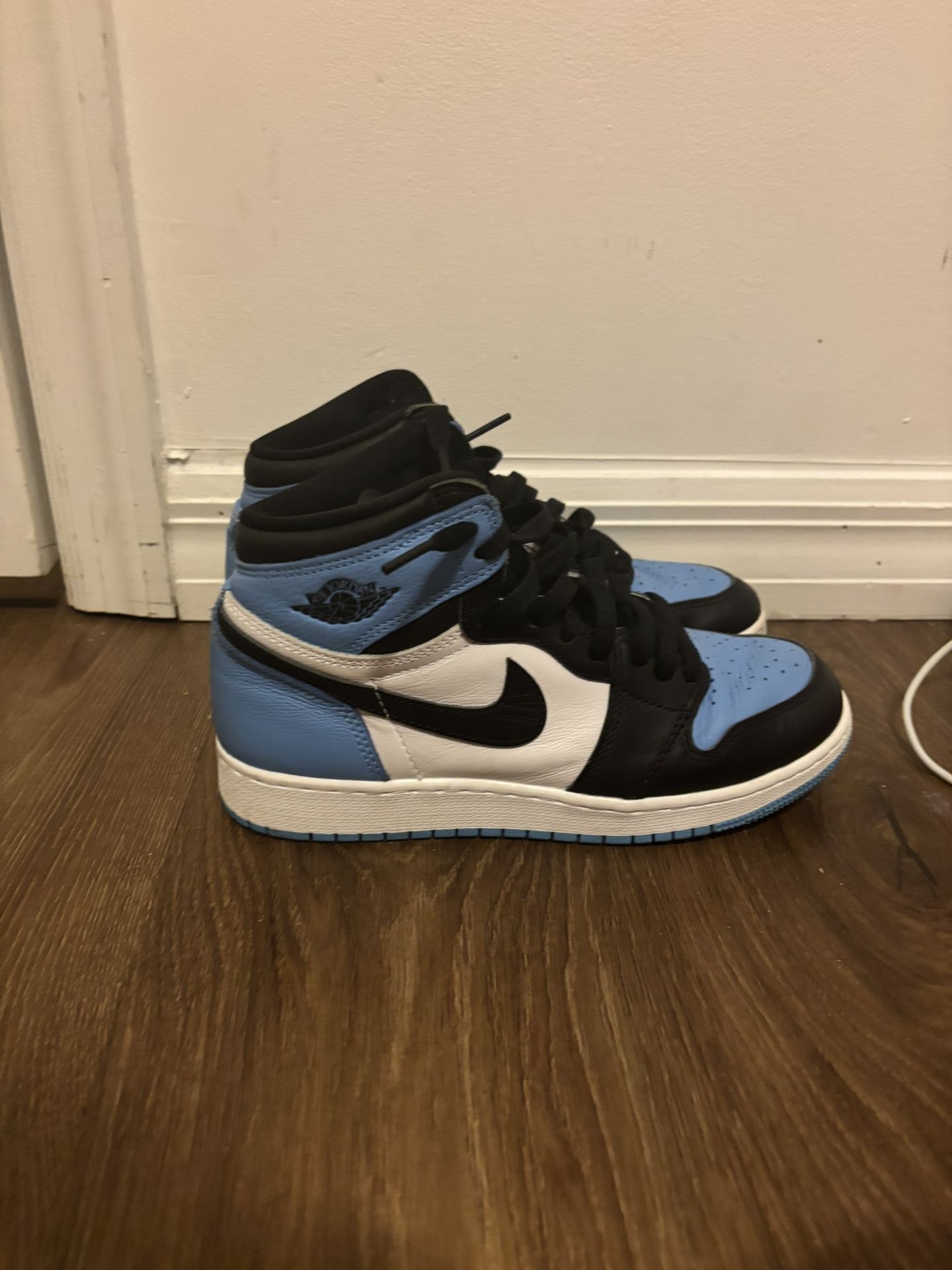 Blue Unc Nike Jordans Size 6.5