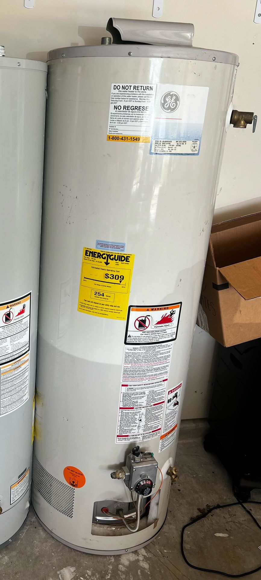 GE gas water heater - 40 gal
