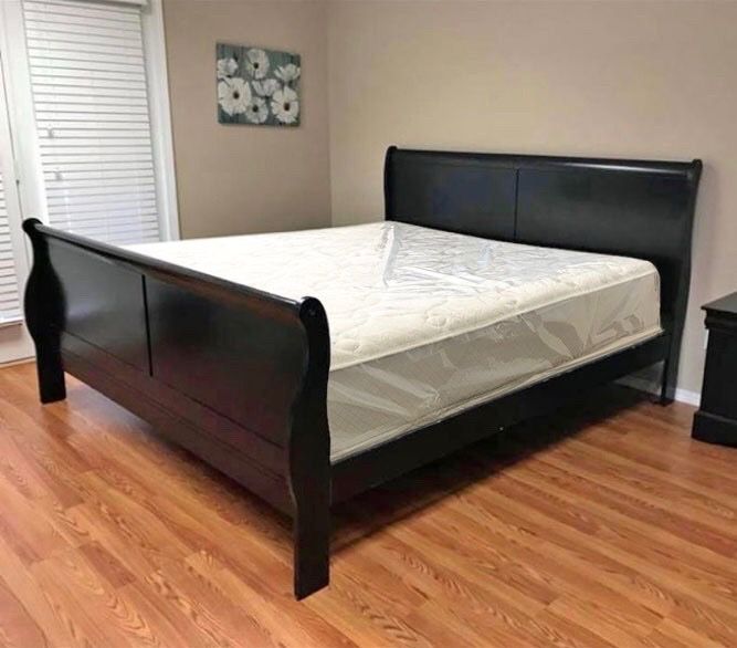 BRAND NEW BLACK QUEEN SIZE WOODEN SLEIGH BED FRAME WITH NEW MATTRESS SET/FAST DELIVERY