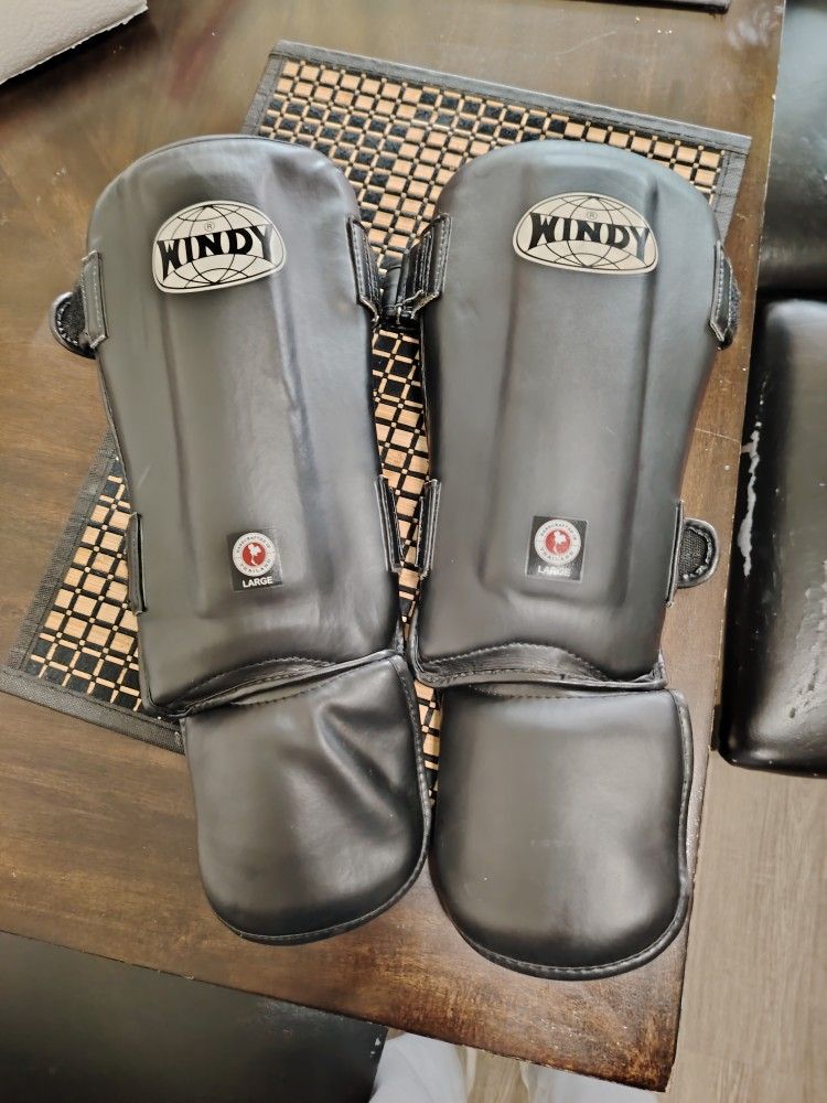 Large Windy MMA Shinguards
