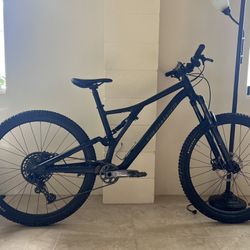 2022 Specialized Stump jumper Alloy