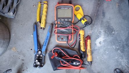 Klein And Sperry Multimeters And Accessories