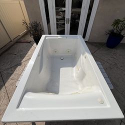 American Standard Jacuzzi Tub