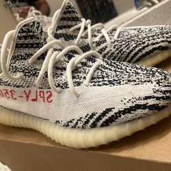 Yeezy 350 V2 Zebra