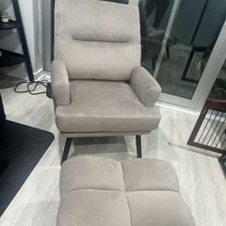 Wide Lounge Ottoman Chair - Retractable- Best Offer  