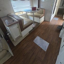RV Camping  For Salle.
