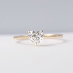 Heart diamond ring 