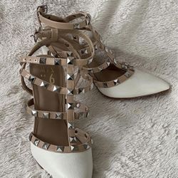 White And Beige Size 7