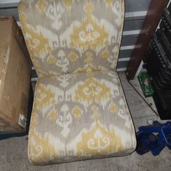 Vintage  Yellow Flower Ikat" o "Downey"