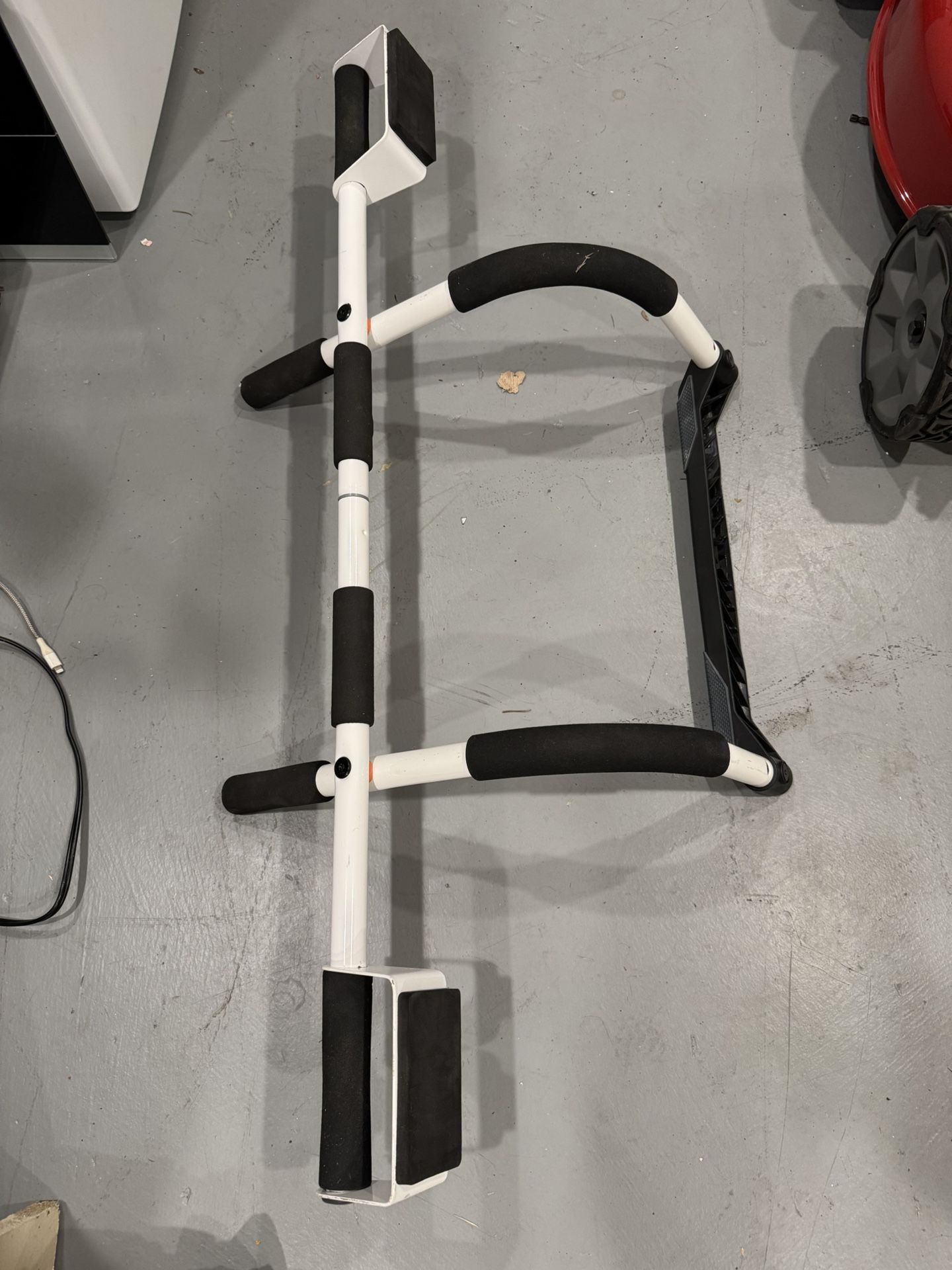 Doorway Pull Up Bar and Portable Gym System