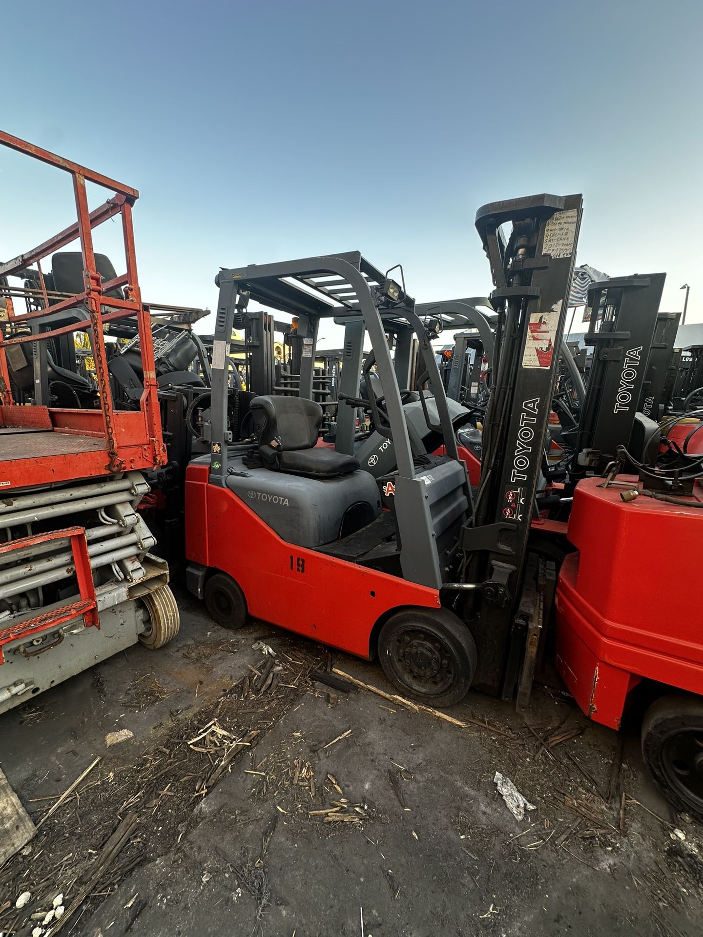 Toyota Forklift For Sale. 3300 Lbs Capacity