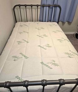 Full Mattress And platform frame