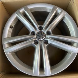 4 2015 Volkswagen  Passat Wheels