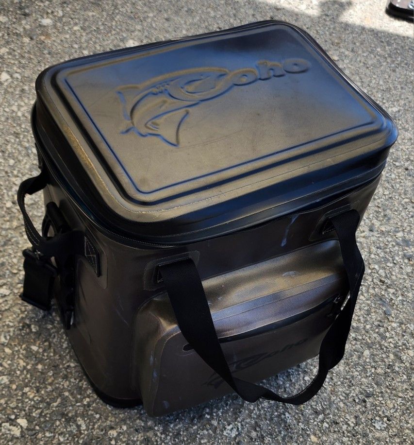 Coho 24 Can Personal Cooler and Lunch Bag!


