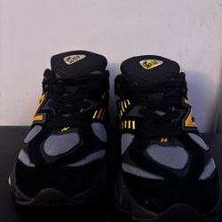 New balance 9060 black and yellow