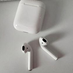Apple AirPods 