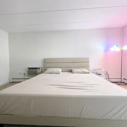 King Size Bed With Foam Mattress 