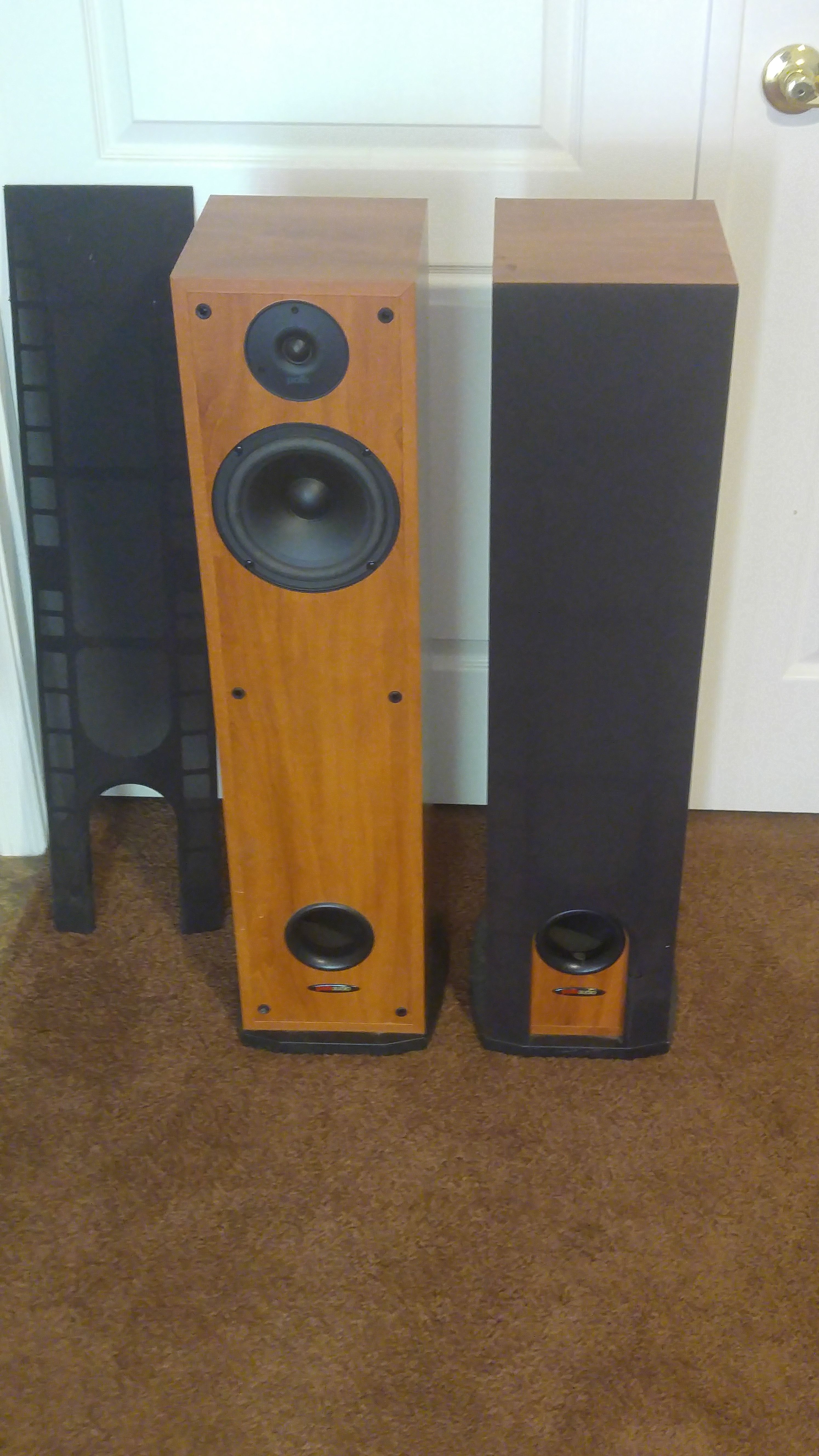 Polk Audio R30 tower speakers