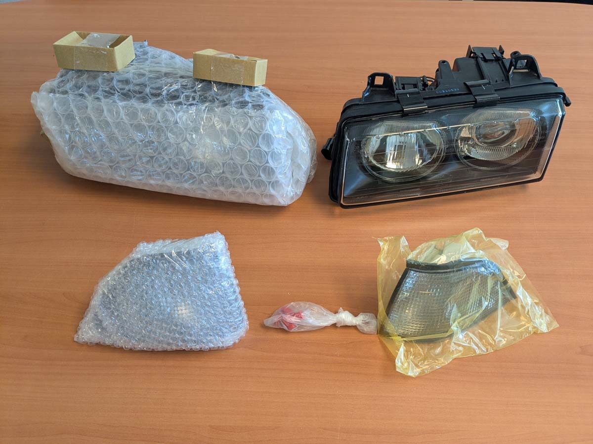 92-98 BMW E36 GLASS Headlights & Corner lights