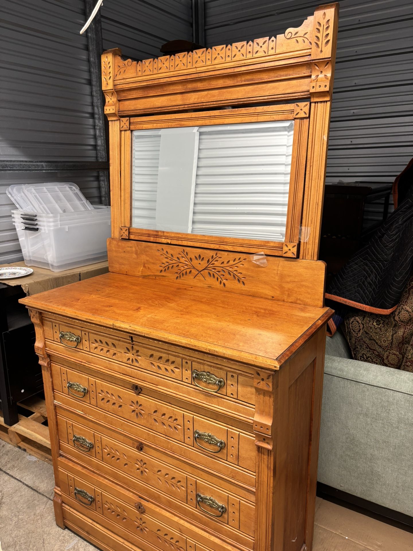 Dresser